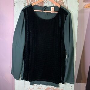 Women’s Faded Glory dark emerald green velvet blouse with bell long sleeves